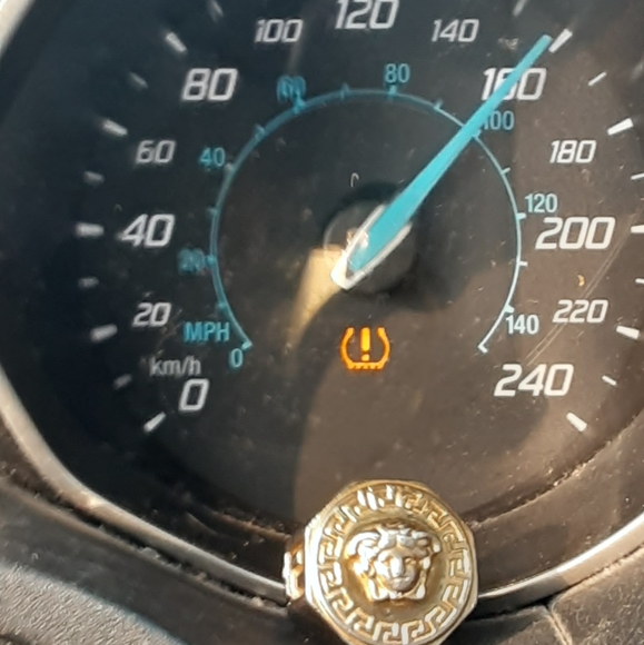 Versace ring - Picture 4 of 4